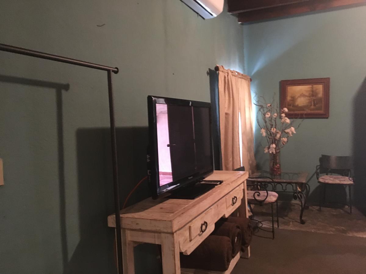 Hostal Dona Carlota Hotel Куатросьенегас-де-Карранса Экстерьер фото