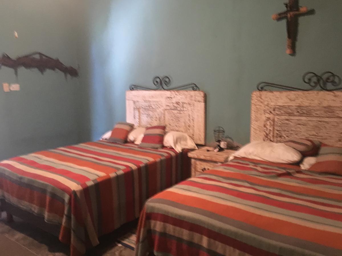 Hostal Dona Carlota Hotel Куатросьенегас-де-Карранса Экстерьер фото