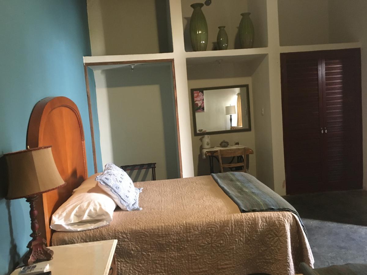 Hostal Dona Carlota Hotel Куатросьенегас-де-Карранса Экстерьер фото