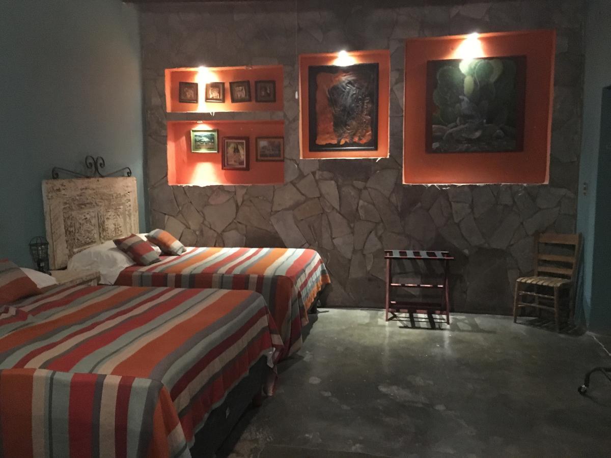 Hostal Dona Carlota Hotel Куатросьенегас-де-Карранса Экстерьер фото